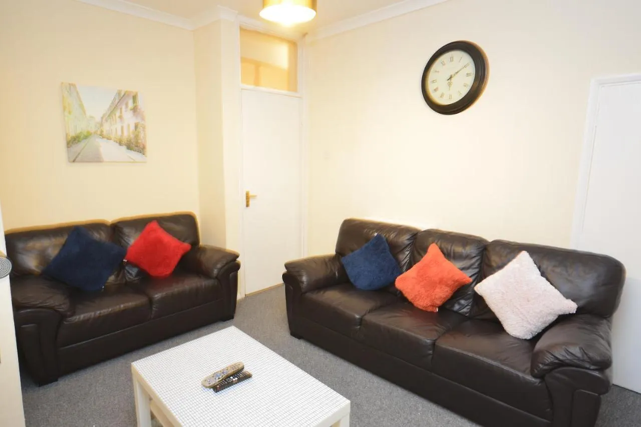 Beautiful Two Bedroom Apt Near London O2 Arena 0*,
