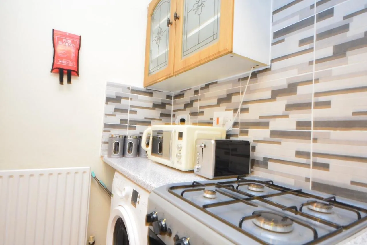 Apartment Beautiful Two Bedroom Apt Near London O2 Arena