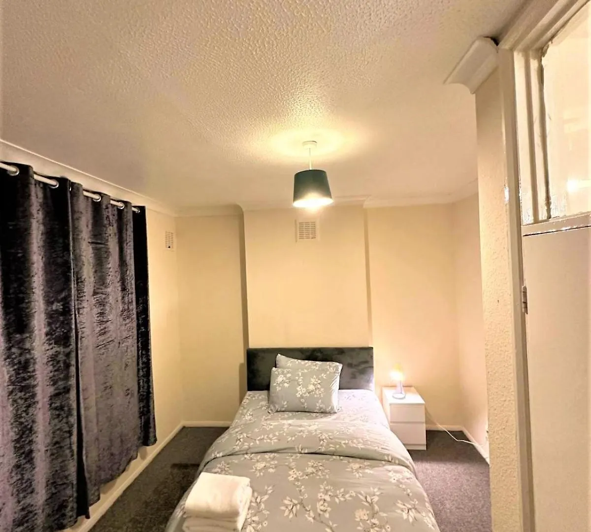 Beautiful Two Bedroom Apt Near London O2 Arena Appartamento